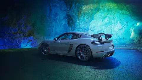 Porsche - 718 Cayman GT4 RS - 19