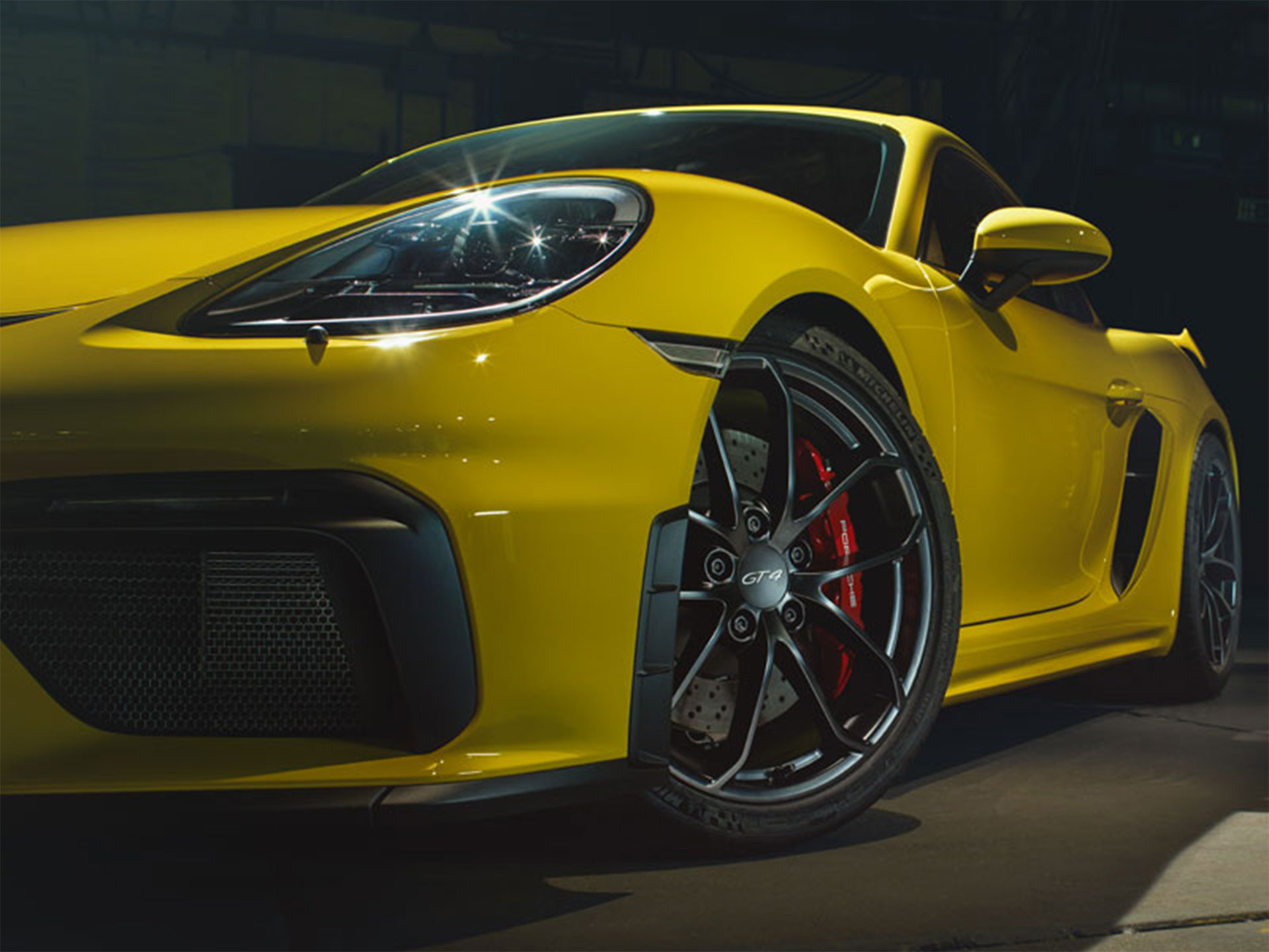 Porsche Aerodinamik ve tasarım - 20 inç 718 Cayman GT4 jantlar   
