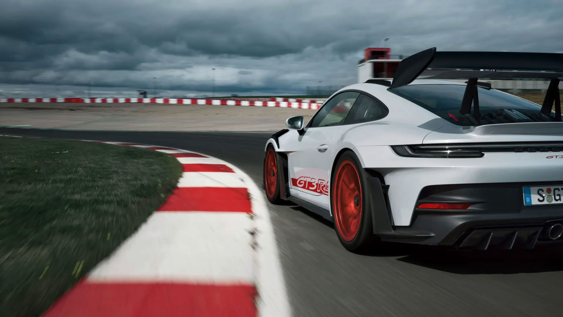 Porsche - Yanal dinamikler.