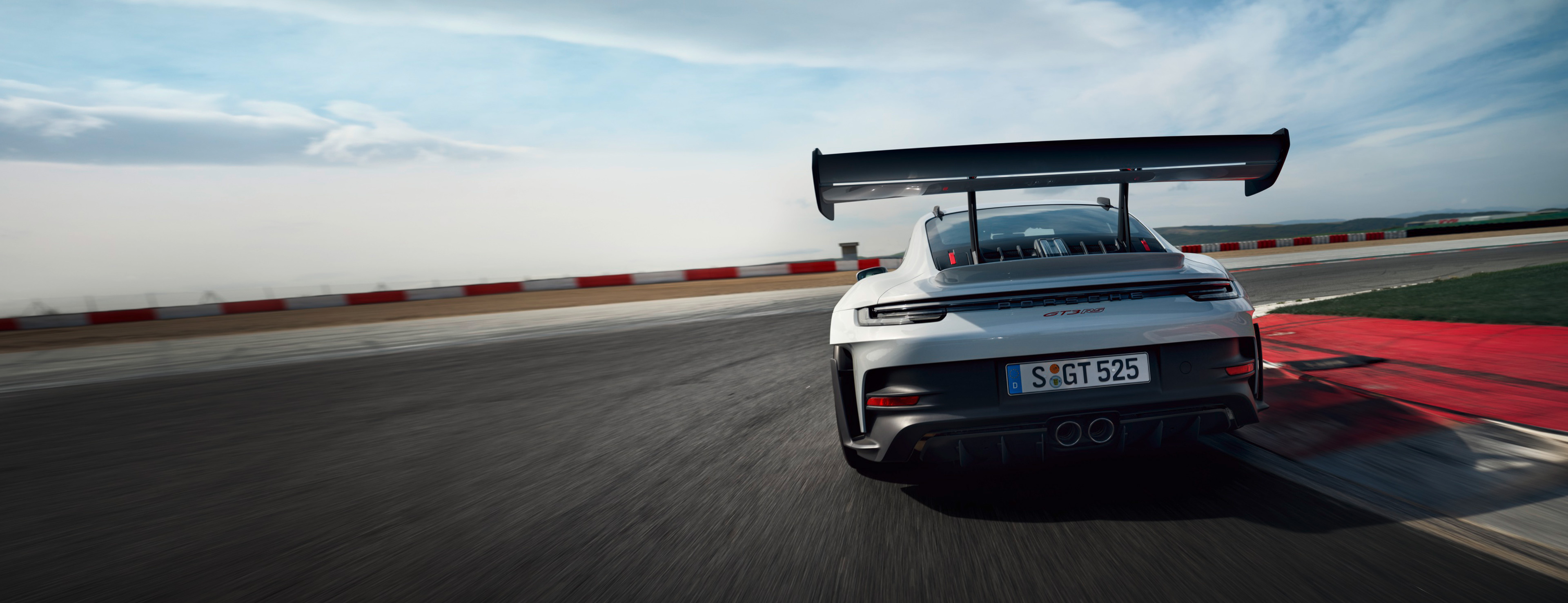 Porsche - 911 GT3 RS modelini ayrıntılarıyla keşfedin.
